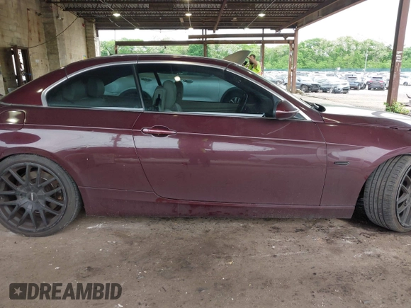 2009 BMW 3 Series 335i с VIN WBAWL73539P182652, выставлен на аукционе IAAI как лот 42333160 с пробегом 110 371 миль миль и . История ставок и продаж доступна на DreamBid. Изображение 13.