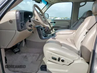 2004 GMC Yukon Denali z VIN 1GKEK63U84J298285, wystawiony jako Copart lot #59865815 z przebiegiem 168 414 mil mil oraz Czysty tytuł • Clean title. Historia ofert i sprzedaży dostępna na DreamBid. Obrazek 7.