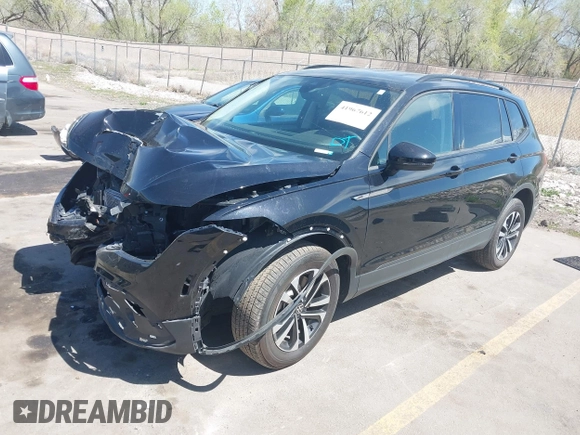 2023 Volkswagen Tiguan S с VIN 3VVRB7AX4PM072320, выставлен на аукционе IAAI как лот 41967612 с пробегом 10 029 миль миль и . История ставок и продаж доступна на DreamBid. Изображение 2.