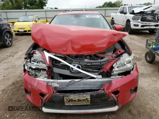 2014 Lexus CT 200h z VIN JTHKD5BHXE2198660, wystawiony jako Copart lot #54880225 z przebiegiem 100 061 mil mil oraz Szkody całkowita. Historia ofert i sprzedaży dostępna na DreamBid. Obrazek 5.