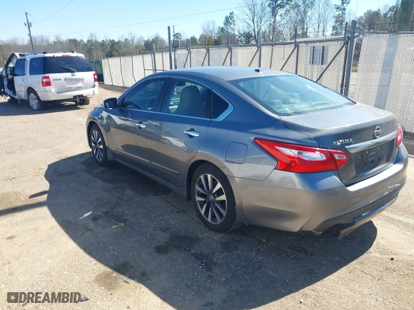 2017 Nissan Altima 2.5 SV with VIN 1N4AL3AP4HC136995, listed as a IAAI auction lot 41580400 with 92,799 mi miles. Bid and sale history available at carsss.com. Image 3.