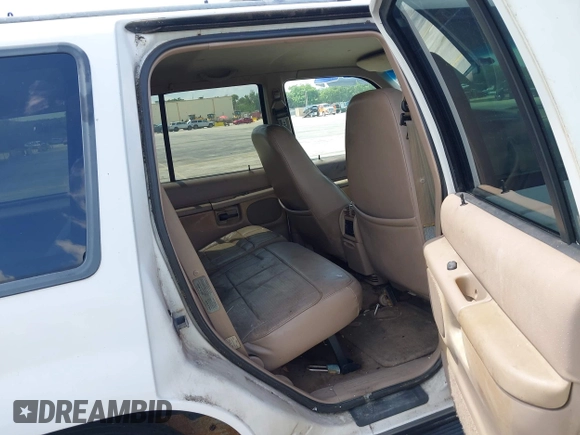 1998 Ford Explorer XLT z VIN 1FMZU32E1WUC16667, wystawiony jako IAAI lot #41935780 z przebiegiem 133 809 mil mil oraz . Historia ofert i sprzedaży dostępna na DreamBid. Obrazek 8.