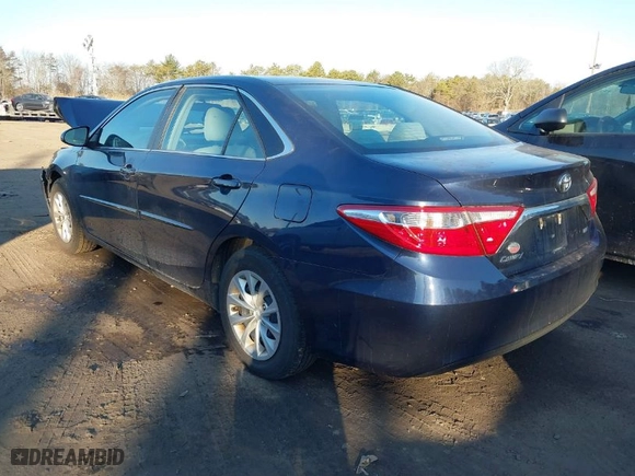 2017 Toyota Camry XLE with VIN 4T1BF1FK7HU734429, listed as a IAAI auction lot 41395055 with 95,502 mi miles. Bid and sale history available at carsss.com. Image 3.