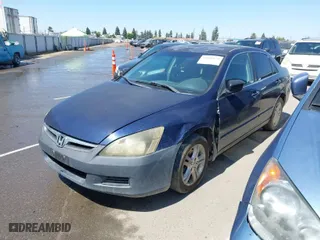 2006 Honda Accord Sdn LX SE with VIN 1HGCM56386A016323, listed as a IAAI auction lot 42066879 with 241,957 mi miles. Bid and sale history available at carsss.com. Image 2.