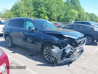 2021 Volvo XC90 Momentum with VIN YV4A22PK1M1764843, listed as a IAAI auction lot 42139864 with 31,644 mi miles and . Bid and sale history available at DreamBid. Image 1.