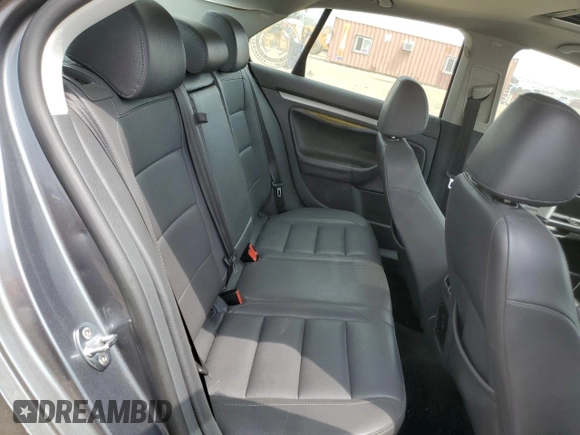 2008 Volkswagen Jetta SE z VIN 3VWRM71K08M099347, wystawiony jako Copart lot #57061795 z przebiegiem 129 225 mil mil oraz Szkoda całkowita • Salvage title. Historia ofert i sprzedaży dostępna na DreamBid. Obrazek 10.