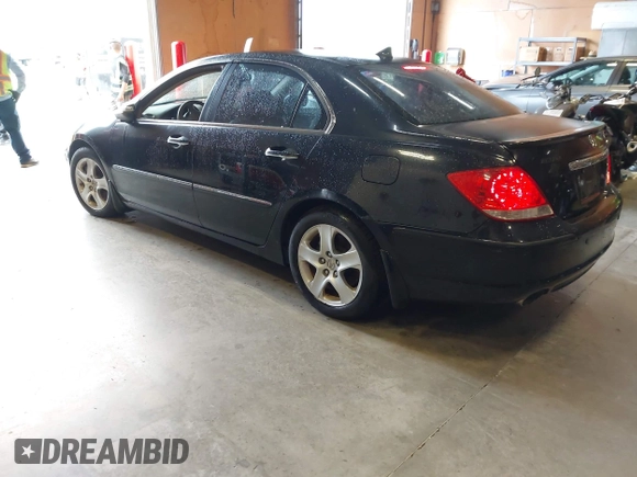 2005 Acura RL with VIN JH4KB16525C014577, listed as a IAAI auction lot 42191120 with 188,720 mi miles and . Bid and sale history available at DreamBid. Image 3.