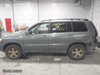 2005 Toyota Highlander with VIN JTEHD21A650033792, listed as a IAAI auction lot 41483617 with 246,068 mi miles. Bid and sale history available at carsss.com. Image 14.