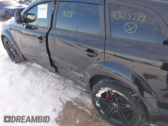 2015 Audi Q7 3.0T S line Prestige with VIN WA1DGAFE8FD028999, listed as a IAAI auction lot 41298408 with 111,446 mi miles. Bid and sale history available at carsss.com. Image 6.