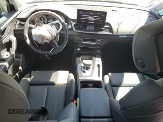 2024 Audi Q5 S line Premium Plus with VIN WA1E2AFY7R2069394, listed as a Copart auction lot 58247535 with 25,433 mi miles and Salvage title. Bid and sale history available at DreamBid. Image 8.