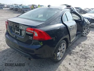 2012 Volvo S60 T6 z VIN YV1902FH9C2120141, wystawiony jako IAAI lot #42020816 z przebiegiem 121 285 mil mil oraz . Historia ofert i sprzedaży dostępna na DreamBid. Obrazek 4.