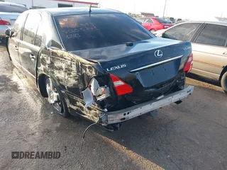 2005 Lexus LS 430 with VIN JTHBN36F855005771, listed as a IAAI auction lot 41233919 with 273,798 mi miles. Bid and sale history available at carsss.com. Image 18.