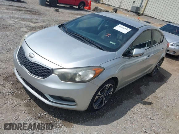 2014 Kia Forte EX with VIN KNAFX4A84E5085479, listed as a IAAI auction lot 41886196 with 183,815 mi miles. Bid and sale history available at carsss.com. Image 2.