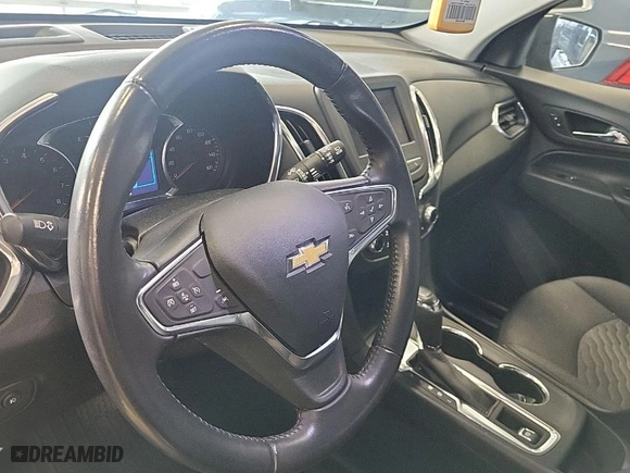 2020 Chevrolet Equinox LT with VIN 2GNAXTEV4L6153604, listed as a IAAI auction lot 42076269 with 38,749 mi miles. Bid and sale history available at carsss.com. Image 1.