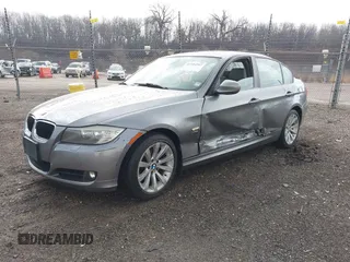 2011 BMW 3 Series 328i xDrive with VIN WBAPK7G58BNN78269, listed as a IAAI auction lot 41904907 with 86,003 mi miles. Bid and sale history available at carsss.com. Image 2.