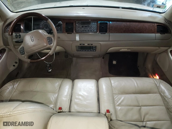 2002 Lincoln Town Car Sig. with VIN 1LNHM82W72Y655487, listed as a Copart auction lot 82911284 with 145,337 mi miles and Salvage Title. Bid and sale history available at carsss.com. Image 8.
