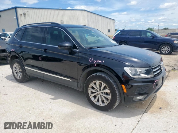 2018 Volkswagen Tiguan SEL with VIN 3VV2B7AX6JM017523, listed as a Copart auction lot 56386545 with 42,620 mi miles and Salvage title. Bid and sale history available at DreamBid. Image 4.