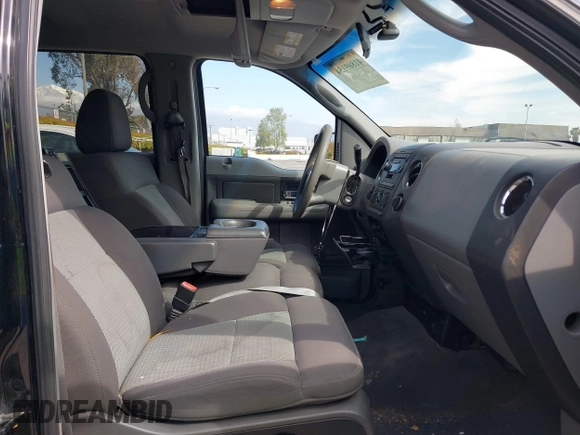 2004 Ford F-150 XLT with VIN 1FTPW14554KD15508, listed as a IAAI auction lot 41809154 with 184,790 mi miles. Bid and sale history available at carsss.com. Image 5.