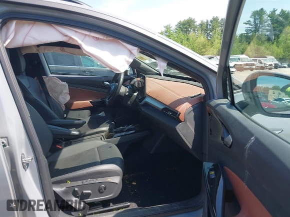 2022 Volkswagen ID.4 Pro S z VIN WVGGNPE24NP059968, wystawiony jako IAAI lot #42210089 z przebiegiem 36 860 mil mil oraz . Historia ofert i sprzedaży dostępna na DreamBid. Obrazek 5.