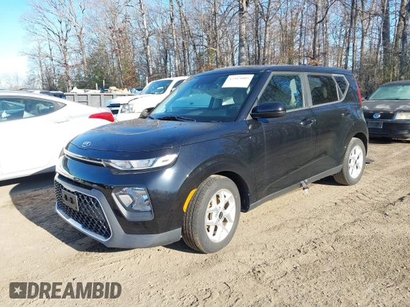 2020 Kia Soul LX with VIN KNDJ23AU4L7061221, listed as a IAAI auction lot 41815005 with 34,207 mi miles. Bid and sale history available at carsss.com. Image 2.