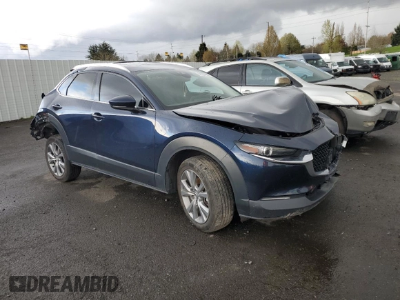 2020 Mazda CX-30 Premium z VIN 3MVDMBEM8LM121954, wystawiony jako Copart lot #51322965 z przebiegiem Nie podano mil oraz Nie do naprawy • Non repairable. Historia ofert i sprzedaży dostępna na DreamBid. Obrazek 4.