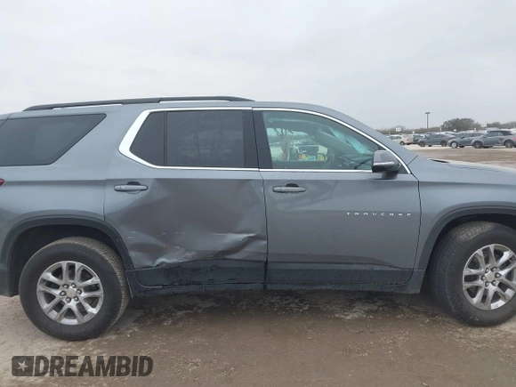 2020 Chevrolet Traverse LT Cloth with VIN 1GNERGKW3LJ161664, listed as a IAAI auction lot 41637221 with 64,180 mi miles. Bid and sale history available at carsss.com. Image 13.
