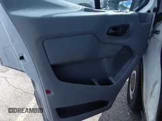 2017 Ford Transit с VIN 1FTYE1YM3HKB32719, выставлен на аукционе IAAI как лот 42715760 с пробегом 164 364 миль миль и . История ставок и продаж доступна на DreamBid. Изображение 22.
