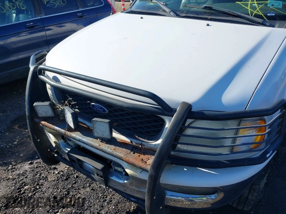 1998 Ford F-150 with VIN 2FTZX08W0WCA98105, listed as a IAAI auction lot 40930475 with Not provided miles and . Bid and sale history available at DreamBid. Image 10.