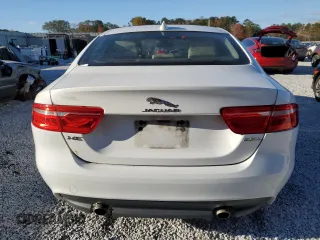 2018 Jaguar XE 25t with VIN SAJAR4FX7JCP27482, listed as a Copart auction lot 81964804 with 129,113 mi miles and Clean Title. Bid and sale history available at carsss.com. Image 6.