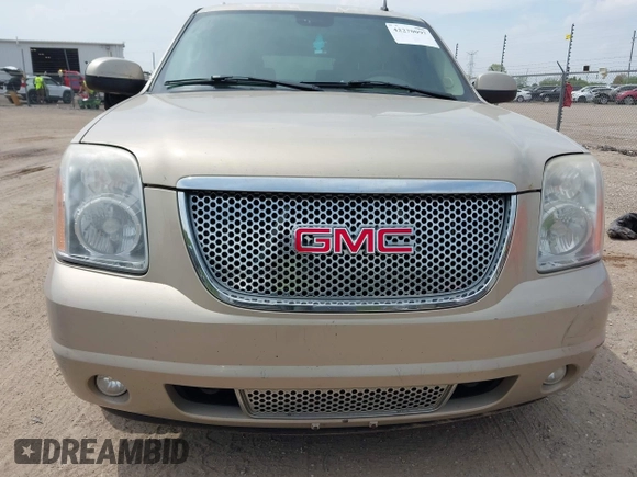 2008 GMC Yukon XL z VIN 1GKFK66878J168801, wystawiony jako IAAI lot #42270097 z przebiegiem 249 455 mil mil oraz . Historia ofert i sprzedaży dostępna na DreamBid. Obrazek 12.