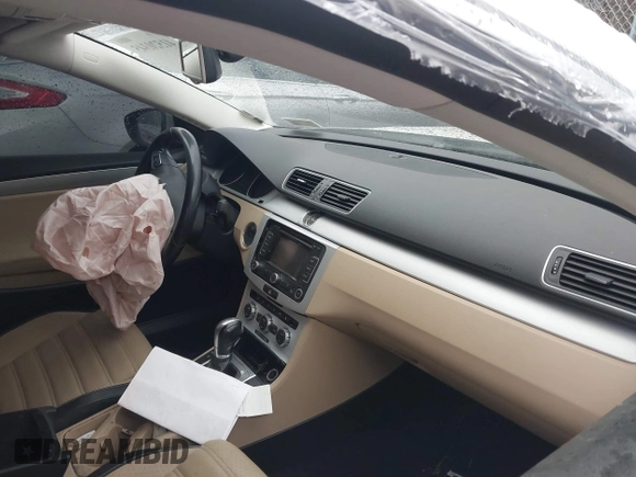 2014 Volkswagen CC Sport with VIN WVWBN7AN4EE505014, listed as a IAAI auction lot 41520345 with 140,422 mi miles and . Bid and sale history available at DreamBid. Image 5.