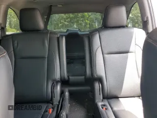 2019 Toyota Highlander Hybrid Limited with VIN 5TDDGRFHXKS067526, listed as a Copart auction lot 55407645 with 48,699 mi miles and Salvage title. Bid and sale history available at DreamBid. Image 10.