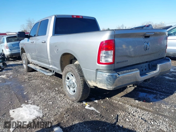 2020 Ram 2500 Big Horn with VIN 3C6UR5DL0LG155793, listed as a IAAI auction lot 41409151 with 70,466 mi miles and . Bid and sale history available at DreamBid. Image 3.