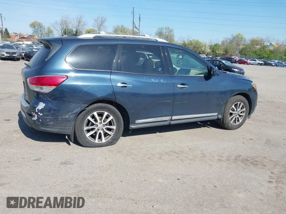 2014 Nissan Pathfinder SV with VIN 5N1AR2MM6EC684928, listed as a IAAI auction lot 42065915 with 46,029 mi miles. Bid and sale history available at carsss.com. Image 4.
