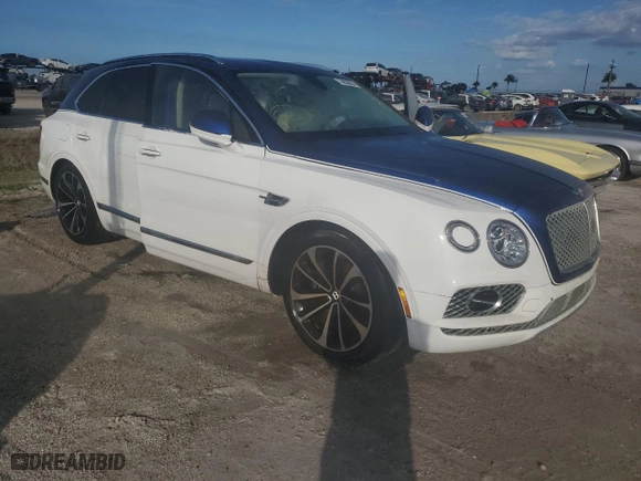2019 Bentley Bentayga V8 with VIN SJAAM2ZV6KC026009, listed as a Copart auction lot 74830884 with 0 miles and Non Repairable. Bid and sale history available at carsss.com. Image 4.