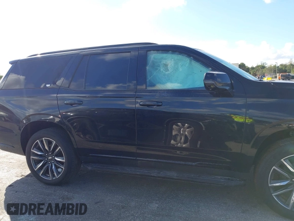 2023 Cadillac Escalade 4WD Sport z VIN 1GYS4EKL2PR351882, wystawiony jako IAAI lot #41555895 z przebiegiem 58 703 mil mil oraz . Historia ofert i sprzedaży dostępna na DreamBid. Obrazek 14.