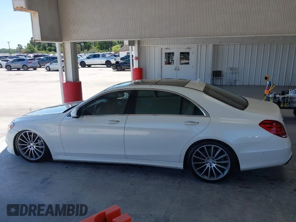 2015 Mercedes-Benz S 550 with VIN WDDUG8CB6FA102310, listed as a IAAI auction lot 42157319 with 94,517 mi miles and . Bid and sale history available at carsss.com. Image 14.