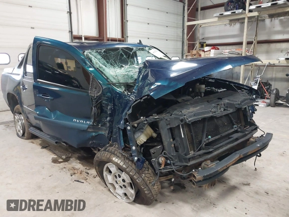 2007 Chevrolet Avalanche LTZ with VIN 3GNFK12357G128703, listed as a IAAI auction lot 41211475 with Not Provided miles and . Bid and sale history available at DreamBid. Image 6.
