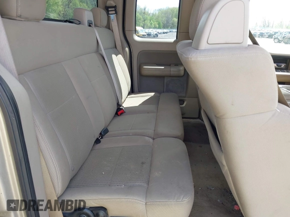 2008 Ford F-150 STX с VIN 1FTRX14W58FC30245, выставлен на аукционе IAAI как лот 42198644 с пробегом Не указан миль и . История ставок и продаж доступна на DreamBid. Изображение 8.