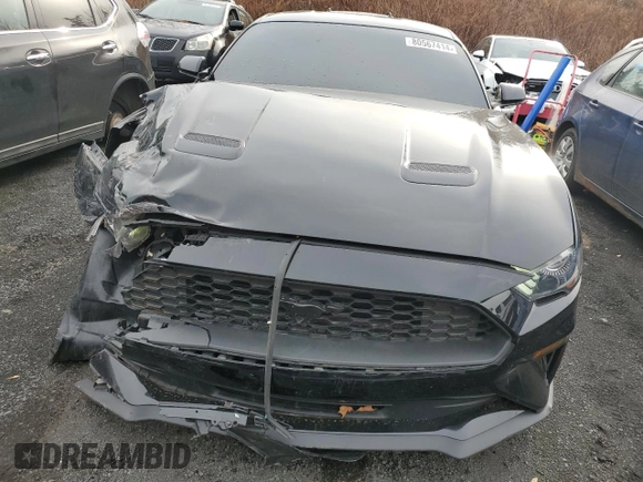 2018 Ford Mustang EcoBoost z VIN 1FA6P8TH0J5162114, wystawiony jako Copart lot #80567414 z przebiegiem 50 067 mil mil oraz Szkoda całkowita • Salvage title. Historia ofert i sprzedaży dostępna na DreamBid. Obrazek 5.
