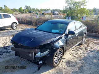 2017 Kia Cadenza Limited with VIN KNALC4J19H5077478, listed as a IAAI auction lot 41514106 with 152,702 mi miles. Bid and sale history available at carsss.com. Image 2.