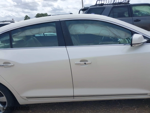 2013 Buick LaCrosse Premium 2 with VIN 1G4GH5E39DF129375, listed as a IAAI auction lot 41741851 with 124,404 mi miles. Bid and sale history available at carsss.com. Image 13.