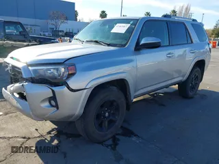 2023 Toyota 4Runner SR5 с VIN JTEMU5JR8P6155561, выставлен на аукционе IAAI как лот 41465467 с пробегом 48 228 миль миль и . История ставок и продаж доступна на DreamBid. Изображение 18.
