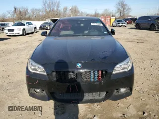 2016 BMW 5 Series 550i xDrive z VIN WBAKP9C54GD980929, wystawiony jako Copart lot #49449355 z przebiegiem 186 549 mil mil oraz Szkoda całkowita • Salvage title. Historia ofert i sprzedaży dostępna na DreamBid. Obrazek 5.