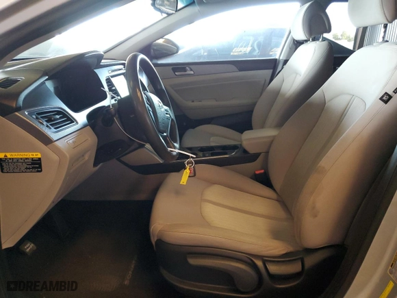 2017 Hyundai Sonata Hybrid SE with VIN KMHE24L1XHA058145, listed as a Copart auction lot 52203025 with 171,371 mi miles and Salvage Title. Bid and sale history available at carsss.com. Image 7.