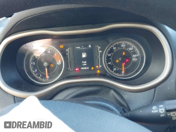 2017 Jeep Cherokee Altitude z VIN 1C4PJLASXHW649973, wystawiony jako IAAI lot #41672054 z przebiegiem 190 000 mil mil oraz . Historia ofert i sprzedaży dostępna na DreamBid. Obrazek 7.