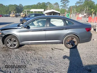 2022 Volkswagen Jetta SE with VIN 3VWEM7BU6NM026607, listed as a IAAI auction lot 42045947 with 81,724 mi miles and . Bid and sale history available at DreamBid. Image 15.