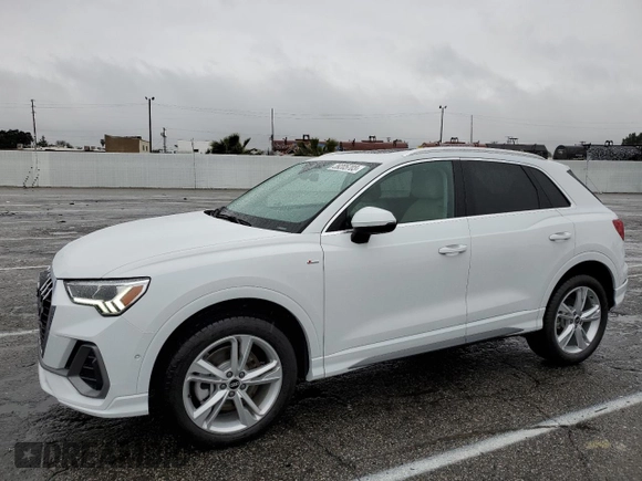 2021 Audi Q3 S line Premium Plus with VIN WA1EECF33M1101361, listed as a Copart auction lot 39205703 with 1,426 mi miles. Bid and sale history available at carsss.com. Image 1.