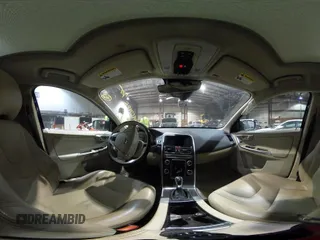 2015 Volvo XC60 T6 с VIN YV4902RKXF2687103, выставлен на аукционе IAAI как лот 41467485 с пробегом 97 004 миль миль и . История ставок и продаж доступна на DreamBid. Изображение 18.