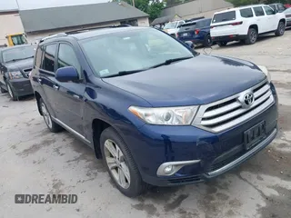 2013 Toyota Highlander Limited z VIN 5TDDK3EHXDS189772, wystawiony jako IAAI lot #42522005 z przebiegiem 127 512 mil mil oraz . Historia ofert i sprzedaży dostępna na DreamBid. Obrazek 1.